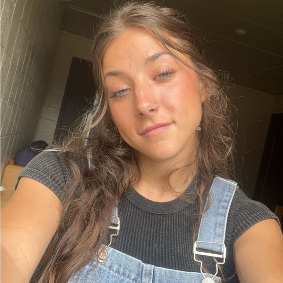 Meet your Posher, Kaylyn - Picture 4 of 4